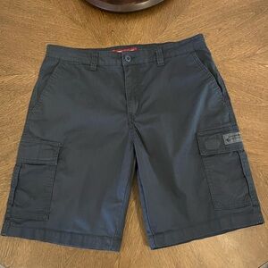 Unionbay Navy Cargo Shorts (Men’s Size 34)